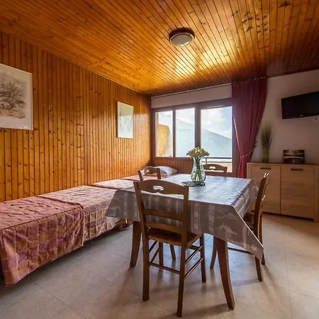 Les Sorbiers Apartment *