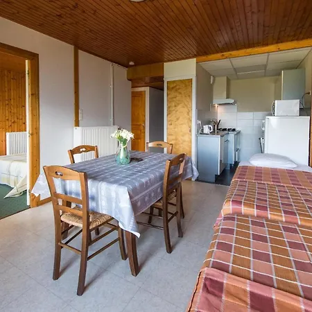 Les Sorbiers Apartment *