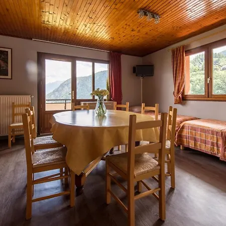 Les Sorbiers Apartment *